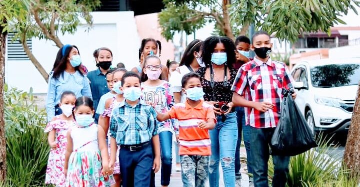 Ayuntamiento Santo Domingo Este juramenta primera Junta de Vecinos Infantil