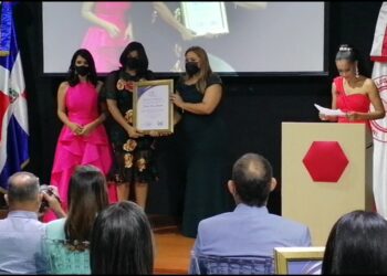 ProlactarRD premia médicos e instituciones que ayudan a familias a lograr lactancias exitosas