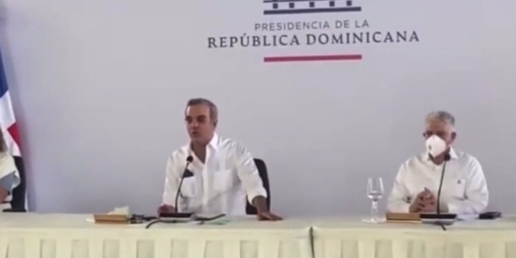 Presidente Abinader encabezó Consejo de Gobierno en Baní donde anunció varias obras