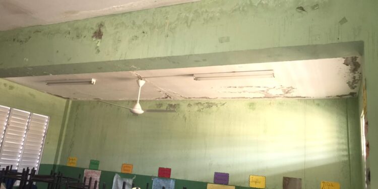 Preocupación por pretensiones de reapertura  escuela deteriorada en Villa linda tercero, Los Alcarrizos, por inicio de este año escolar