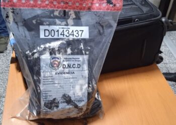 Arrestan hombre con más de 3 kilos cocaína en el AILA