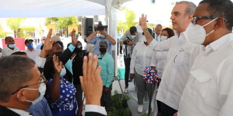 Presidente Abinader anuncia inversión millonaria en San Luis, San Isidro y la construcción de más de 2 mil viviendas