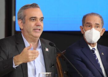 Comisión del Gobierno y sociedad civil seleccionará beneficiarios de becas