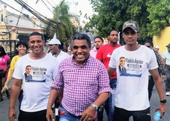 Regidor Vinicio Aquino afirma se mantendrá firme en PRD, como partido de oportunidades