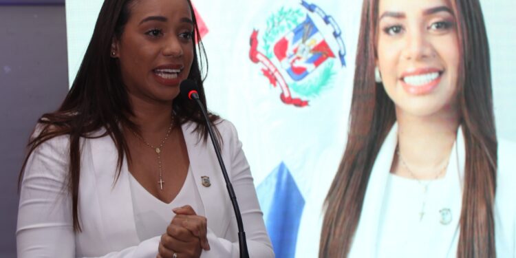 Diputada Betty Gerónimo valora como positiva extensión del Metro