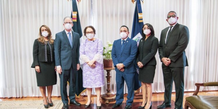 Destituyen procurador adjunto antilavado