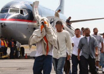 RD recibe 41 dominicanos deportados desde EE.UU.  cumplieron condenas en ese país
