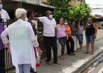 Moradores comunidad de Santiago reciben agua potable tras décadas sin el servicio