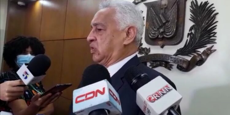 Ex fiscal llama a MP a reenfocar lucha contra la corrupción