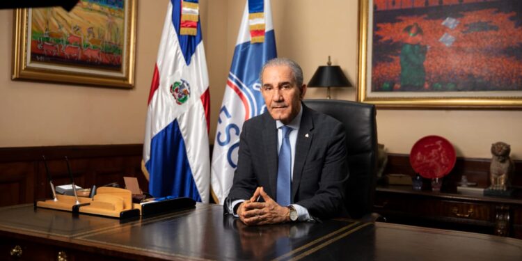García Fermín llama a dominicanos celebrar Día de la Constitución con fervor patriótico