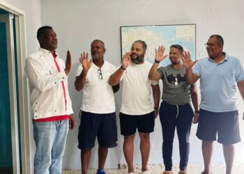 César Augusto  Martínez juramenta  Comité VI clásico basketVilladuartiano