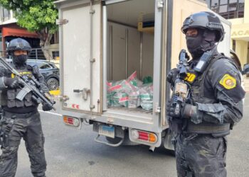 Autoridades ocupan 159 libras de marihuana y nueve de cocaína en  Pedernales  