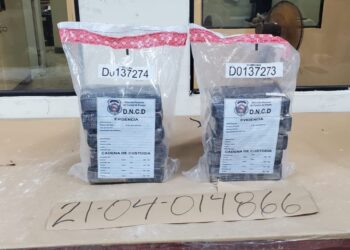 Apresan colombiano con diez paquetes de cocaína en Barahona