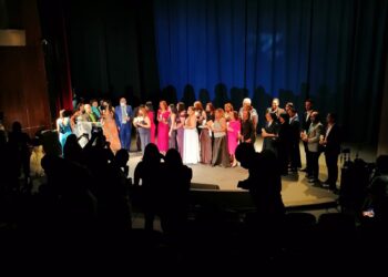 Círculo de emprendedores “Crecer” premia mujeres y hombres decididos más destacados  del 2021 en sexta gala