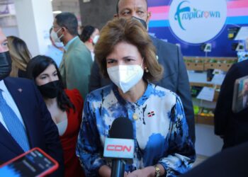Raquel Peña revela faltan 438 mil  personas por vacunarse para completar el 70%