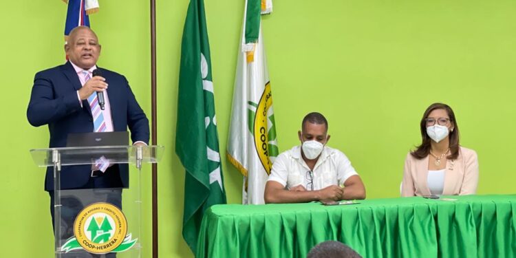 Coop Herrera realiza conversatorio “Comunicación 4.0” orientado a los negocios