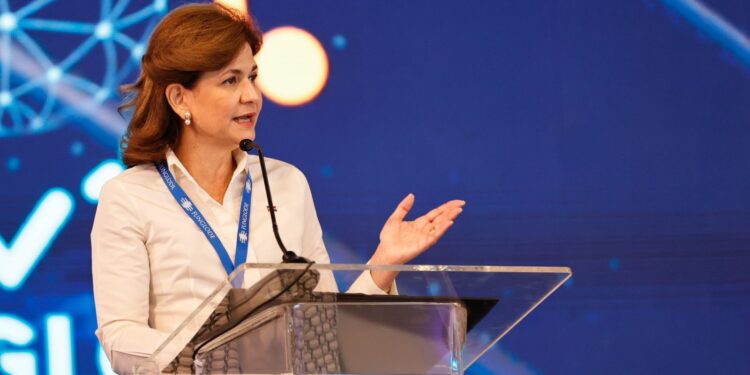 Vicepresidenta asegura gobierno se mantiene vigilante ante nuevas variantes Covid