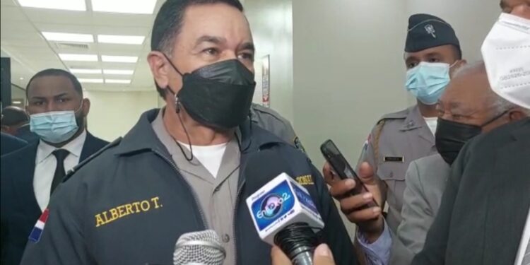 Director PN visita Senado y dice avanzan investigaciones sobre divulgación de fotografía Pared Pérez