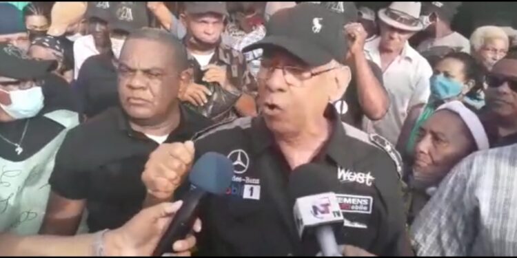 Alcaldes Puerto Plata denuncian mafia pretende apoderarse de una parte de Playa La Ensenada