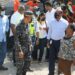 Deligne Ascención supervisa trabajos de asfaltado y bacheo en sectores de Santo Domingo Norte  