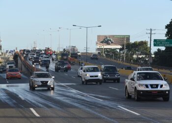 Obras Públicas soluciona socavón elevado Autopista Duarte y deja abierto el tránsito