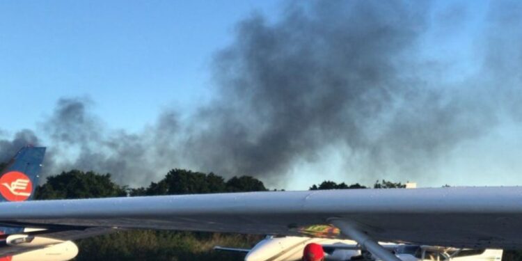 Mueren 9 personas tras accidente de avión en AILA