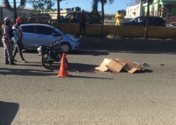Autobus atropella hombre en kilómetro 17 Autopista Duarte