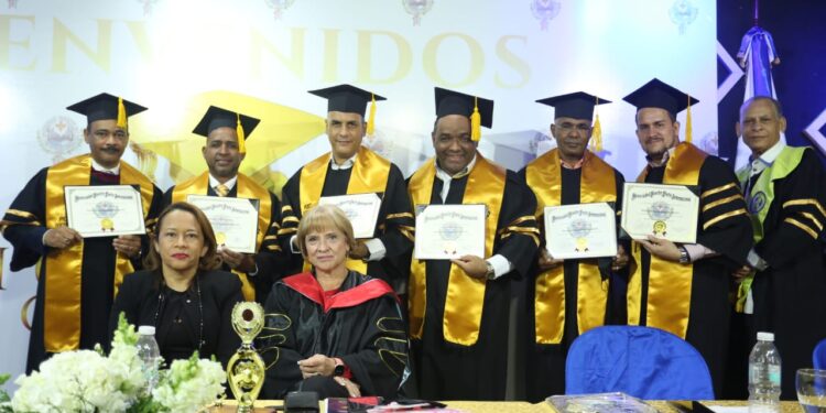 Universidad UNPI titula primeros Post doctorados en RD