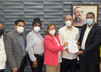 Titular MESCYT asegura construcción Centro Regional UASD-La Vega pronto será una realidad