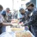Mayor general Alberto Then degusta cena de Nochebuena junto a policías durante recorrido de supervisión preventiva