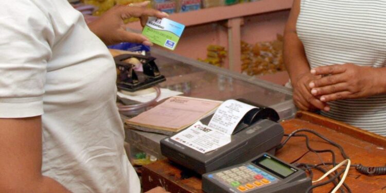 Investigación Gabinete Política Social facilita allanamientos a comercios en varias provincias por estafas a programas sociales