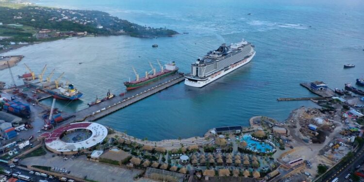 Puerto Plata recibe “Odyssey of the Seas” uno de los cruceros más grandes del mundo