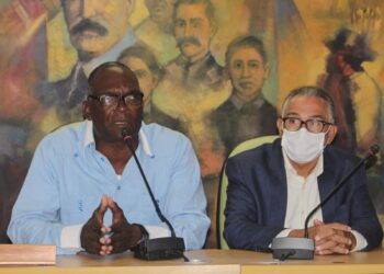 Programa “Pinta tu barrio” impactará 300 viviendas en Los Alcarrizos en coordinación con la alcaldía