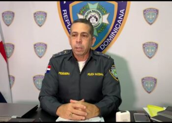 PN diligencia orden arresto contra acusado de asesinar joven en Villa Mella