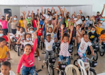 Fundación Raymond Rodríguez realiza encuentro recreativo con niños de escasos recursos DN