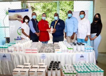 Gabinete de Política Social entrega otros 20 millones de pesos en medicamentos a centros médicos en Santiago
