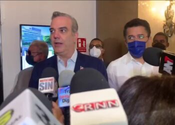 Presidente Abinader ve imposible volver al confinamiento