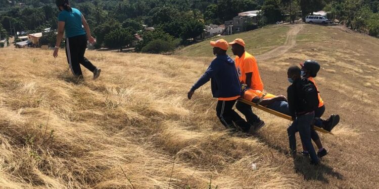 Defensa Civil capacita a sus voluntarios en primeros auxilios y rescate