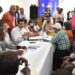 Director INAPA Wellington Arnaud se reúne con comunitarios en Haina para solucionar problemáticas