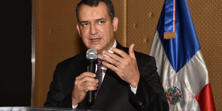 JCE acercará y fortalecerá servicios a comunidad dominicana en el exterior