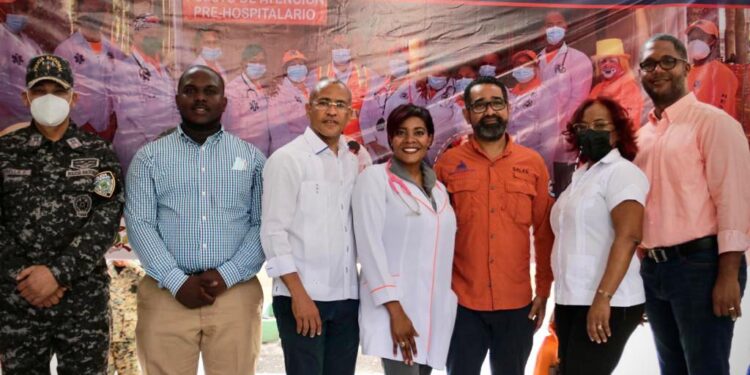 Defensa Civil, UTEPDA y MIDE realizan operativo médico en Neyba