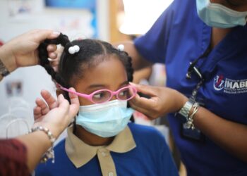 INABIE cuenta con capacidad para entregar 16 mil lentes en el 2022 a estudiantes con dificultades visuales
