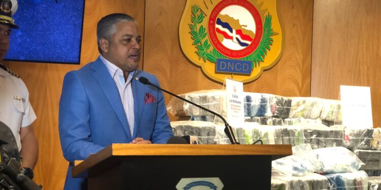 Autoridades ocupan 290 paquetes presumiblemente Cocaína en La Romana