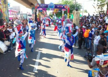 ASDN celebra su tradicional carnaval con desfile de 76 comparsas