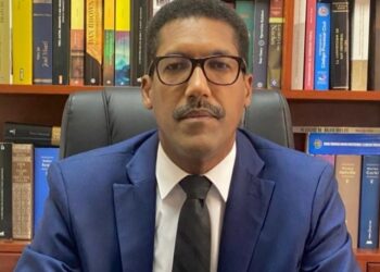 Víctor Turbí advierte al Poder Ejecutivo el daño que podría causar cierre CNSS
