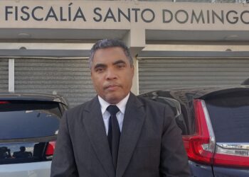Regidor Vinicio Aquino condena estafa a programas sociales con tarjeta Supérate