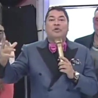 EL Comunicador “Pacha” arremete contra los dueños de canales de televisión del país.