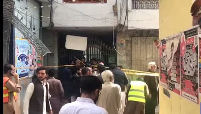 Decenas de muertos en un atentado en una mezquita de Peshawar, en el noroeste de Pakistán 