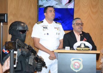 Arrestan dos ocupan otros 461 paquetes presumiblemente Cocaína en Boca Chica