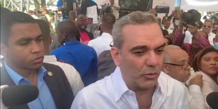 Presidente Abinader en disposición de integrar diálogo con partidos en el CES